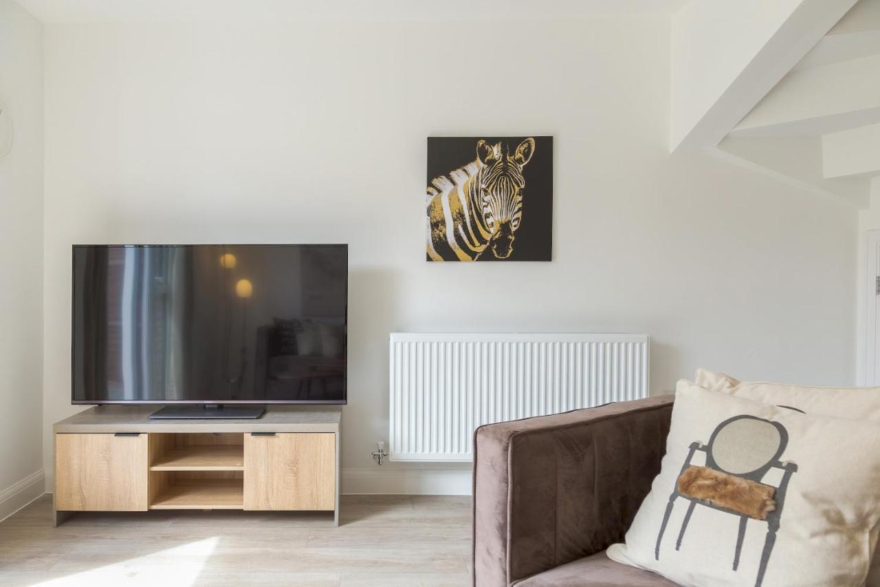 Pass The Keys Cheerful 4 Bed Central Townhouse Garden & Parking Villa Birmingham Exteriör bild